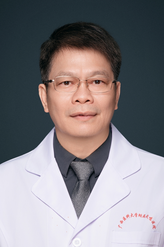 梁一雷